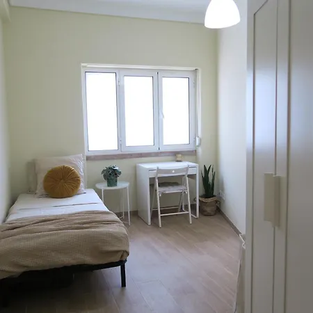 Alvalade Coliving Hub Лиссабон