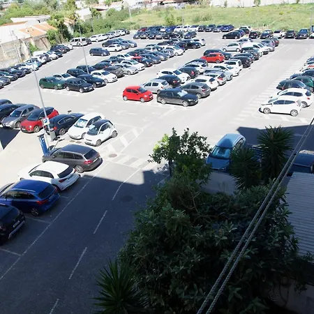 Проживание в семье Alvalade Coliving Hub *